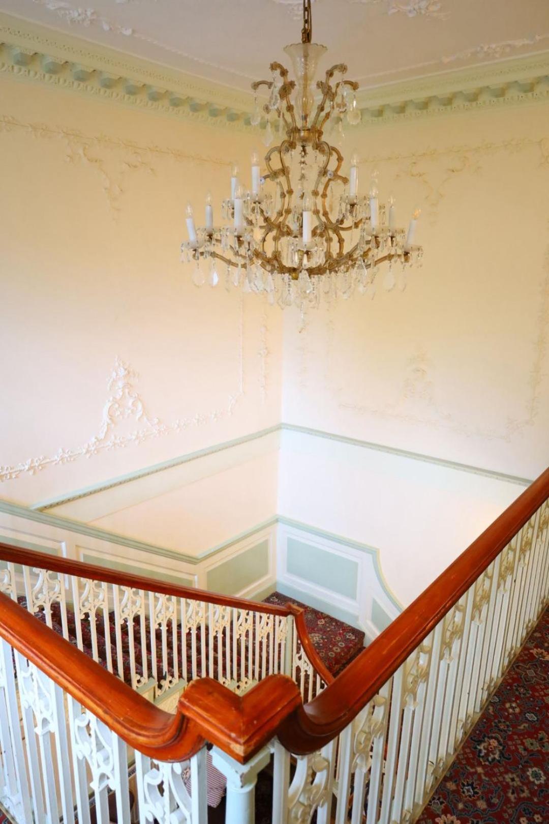 The Eagle House Hotel Лонсестон Экстерьер фото
